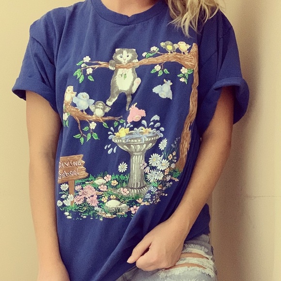 Vintage Tops - Vintage cat and bird oversized graphic tee shirt